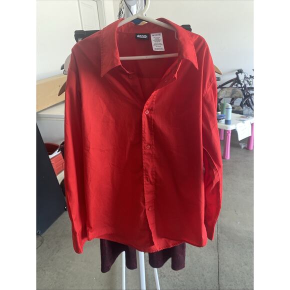 Star Wars Red Button Up Shirt - Picture 1 of 3